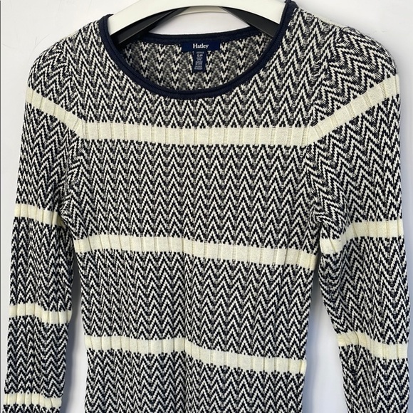 Hatley Navy Blue and Cream Crew Neck Sweater Small - Picture 1 of 12
